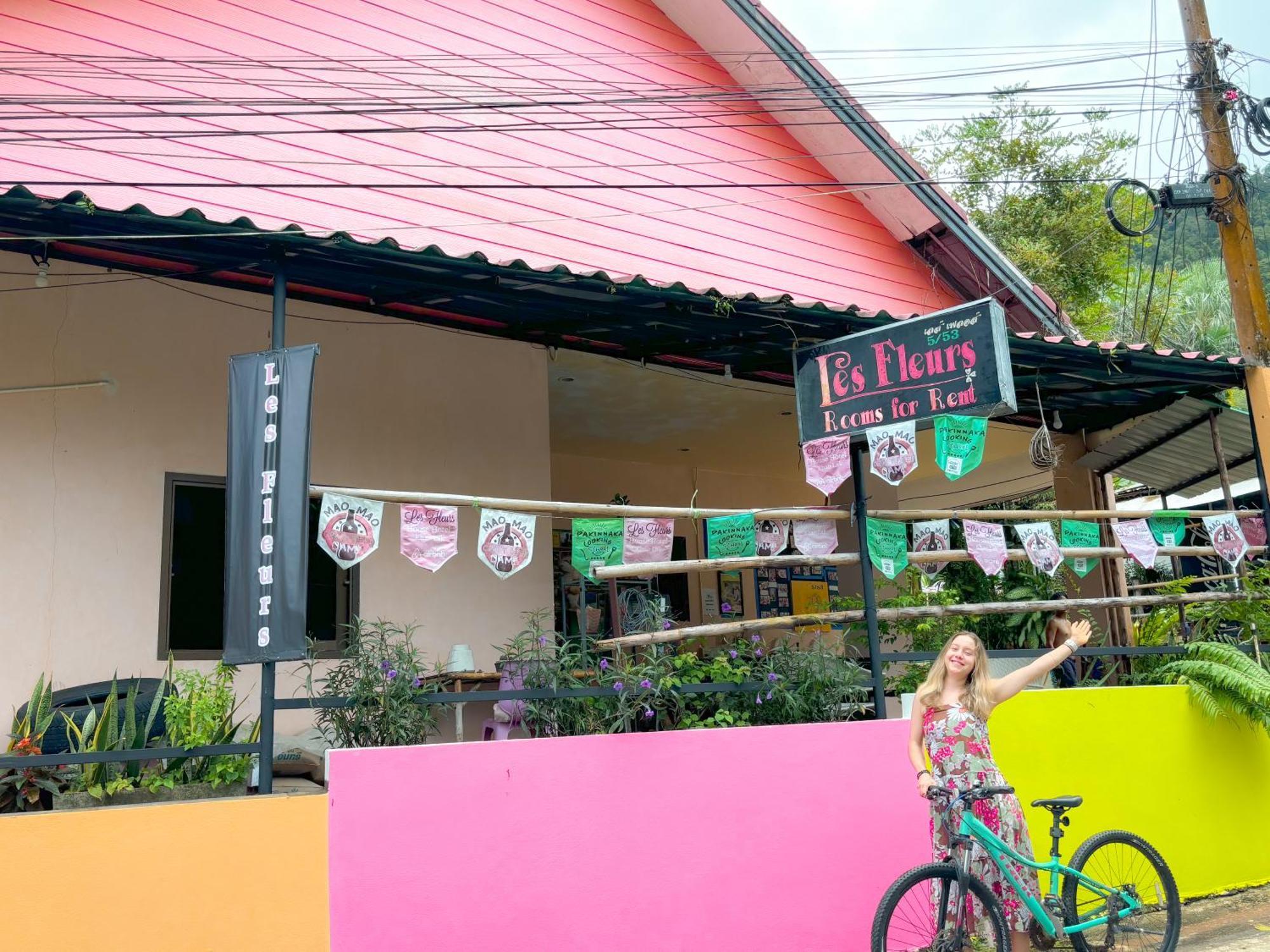 Les Fleurs House Panzió Khaulak Kültér fotó