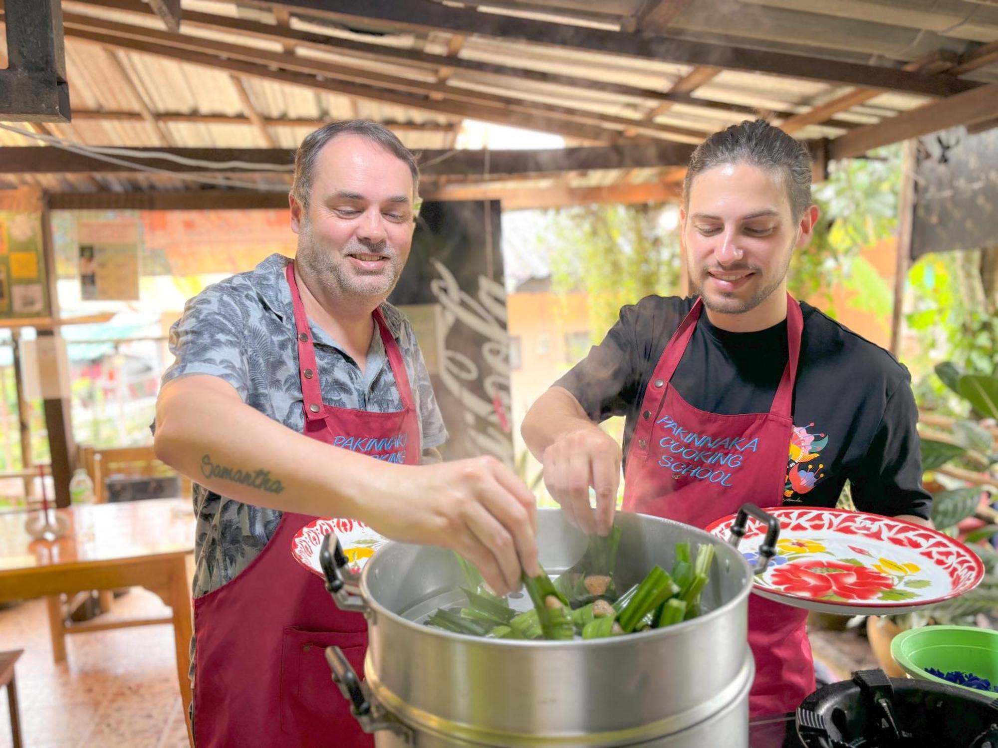 Les Fleurs House Panzió Khaulak Kültér fotó