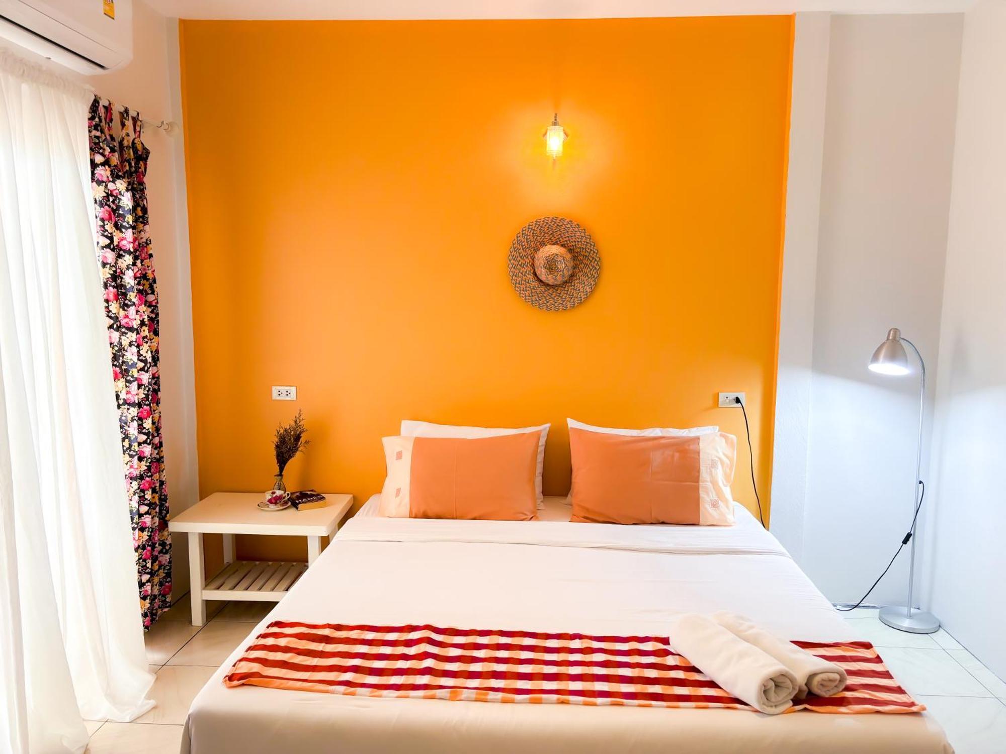 Les Fleurs House Panzió Khaulak Kültér fotó